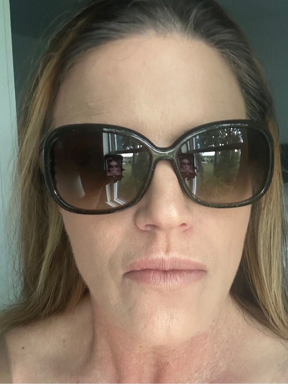 Louis Vuitton Black Oversized Gradient Sunglasses - Picture 3 of 8